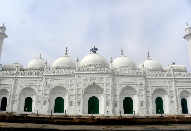 Chawk Masjid, Murshidabad, West Bengal - Vushii.com Chawk Masjid, Murshidabad, West Bengal - Vushii.com